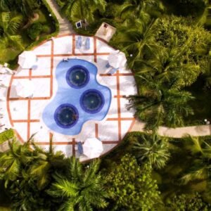 Jardines y piscinas circulares de Bahía Príncipe Turquesa